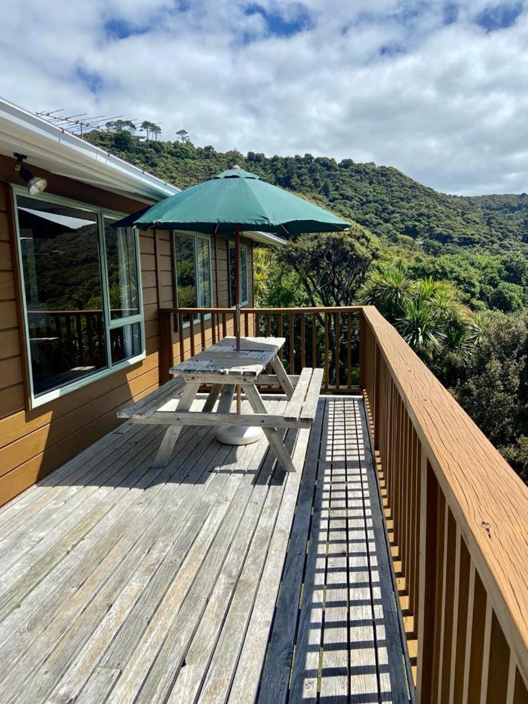 Seaview, Sun And Surf - Piha Holiday Home Exteriér fotografie
